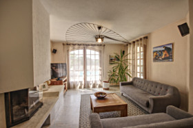 sitting area