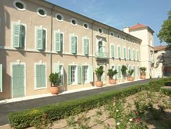 town hall in st chinian
