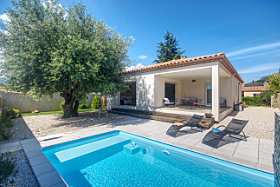 L'Oliveraie holiday villa with pool, Saint-Chinian