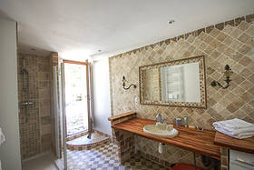 Ground floor bathroom
