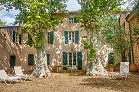 Le Prieure holiday home, Saint-Chinian, France
